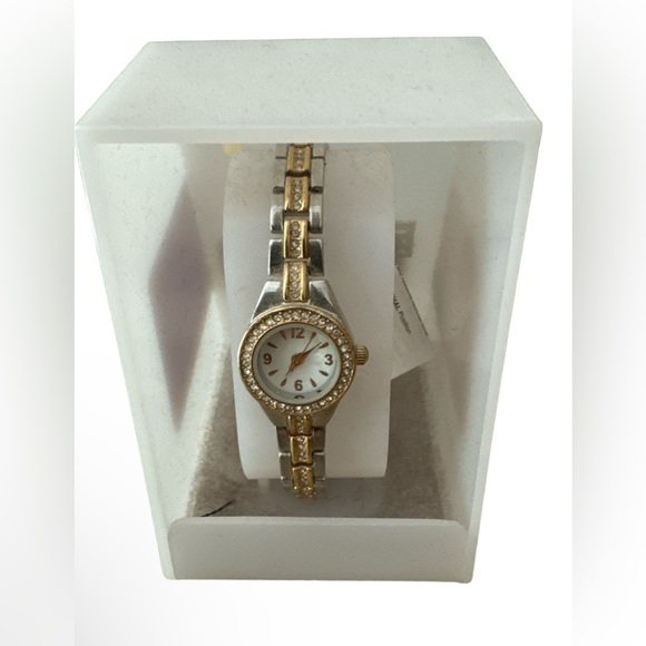 Jewelry - Vintage gold & silver Crystal accent watch . NIB never opened .Fits 7 in